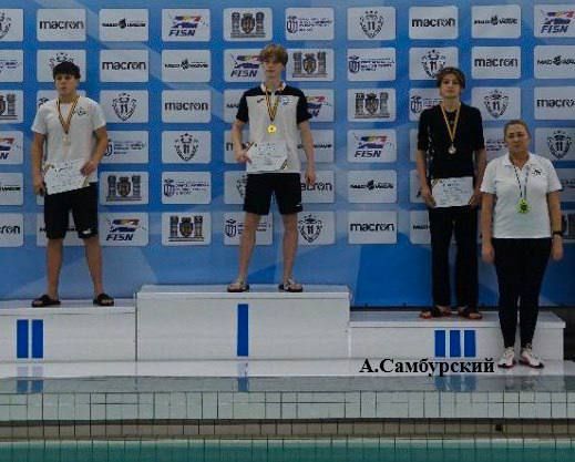 ������� ������. � ������ U15 ������������� ��������� ��� ������ � ��� �������� ����