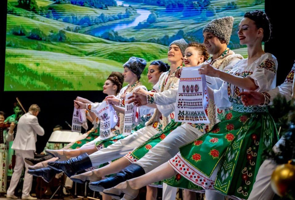 ����������� �������� �������� ������� 80-������ ������ � ������ ����������� ������, �������� � ����� � ������ ��������