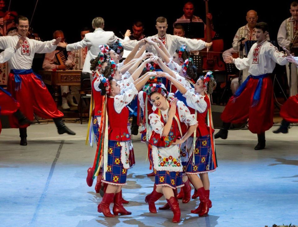 ����������� �������� �������� ������� 80-������ ������ � ������ ����������� ������, �������� � ����� � ������ ��������