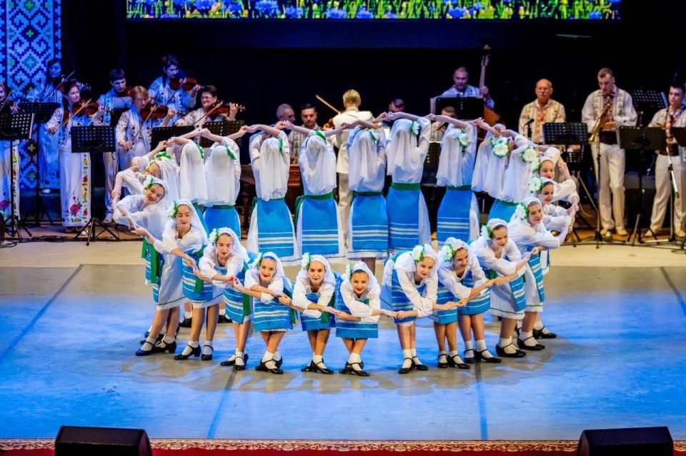 ����������� �������� �������� ������� 80-������ ������ � ������ ����������� ������, �������� � ����� � ������ ��������