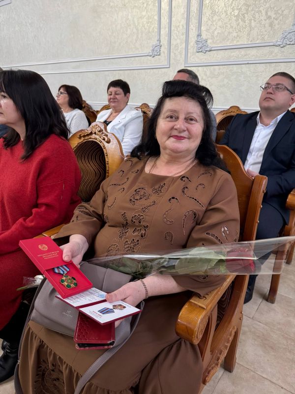 Во Дворце Республики сейчас чествуют тех, кто отвечает за свет и тепло в наших домах Во Дворце Республики сейчас чествуют тех, кто отвечает за свет и тепло в наших домах