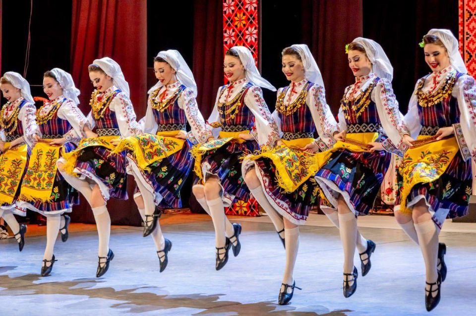 ����������� �������� �������� ������� 80-������ ������ � ������ ����������� ������, �������� � ����� � ������ ��������