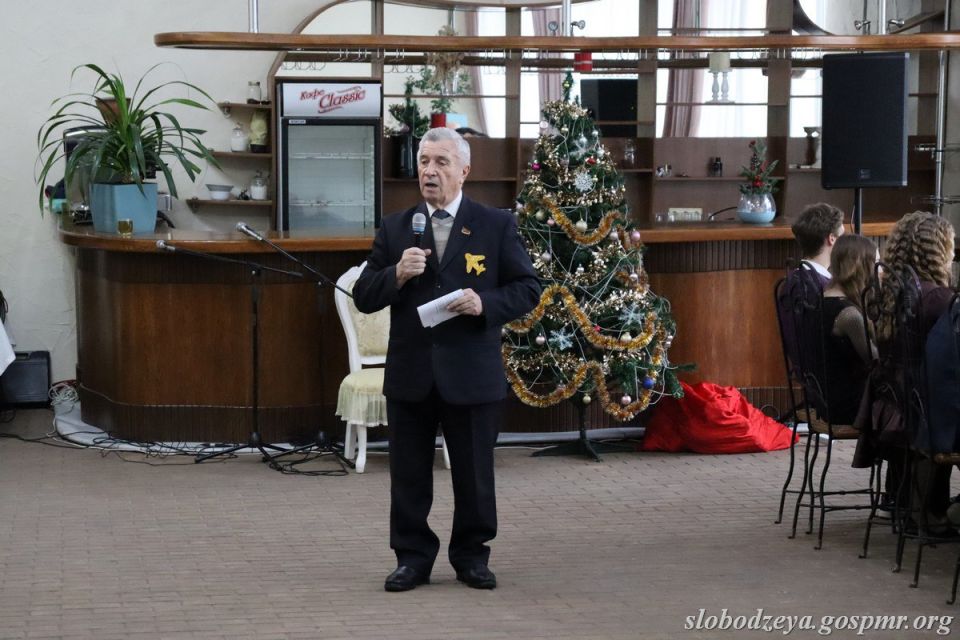 �������� ��������� �������������� ������ ����� ����������� ����� � ������