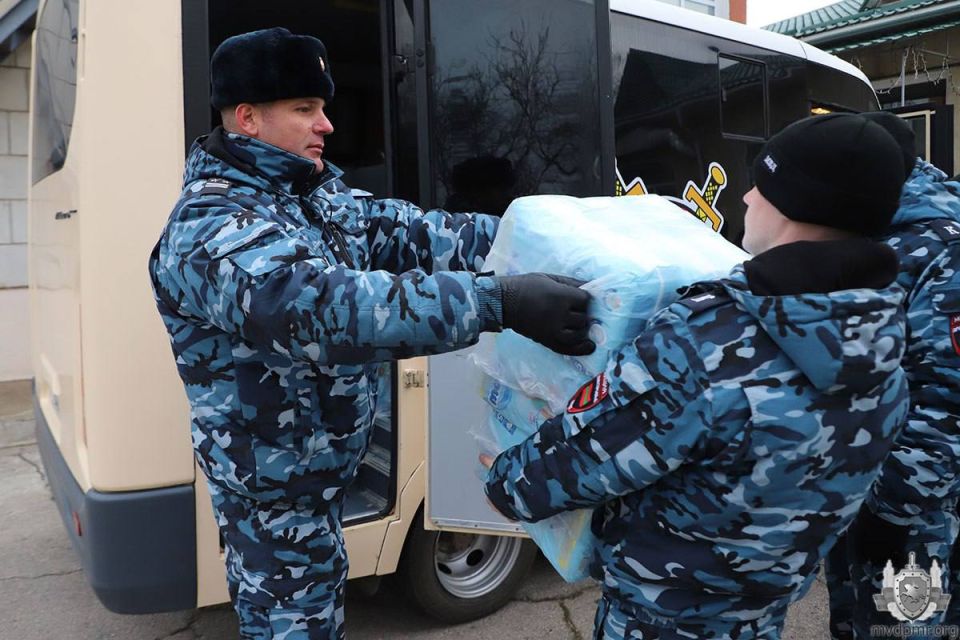 Праздник в Доме ребёнка. В Республиканском специализированном Доме ребёнка 26 декабря состоялся новогодний утренник Праздник в Доме ребёнка. В Республиканском специализированном Доме ребёнка 26 декабря состоялся новогодний утренник