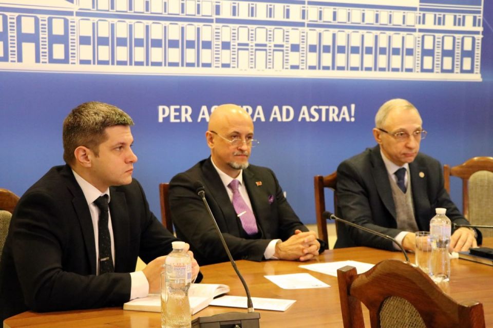 �35 ��� �������� ����������� �����������: �����������, ����������, ������������