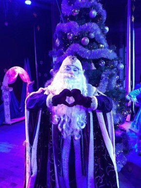 Артисты приднестровских театров делятся трогательными и забавными историями о том, как маленькие зрители верят в Деда Мороза