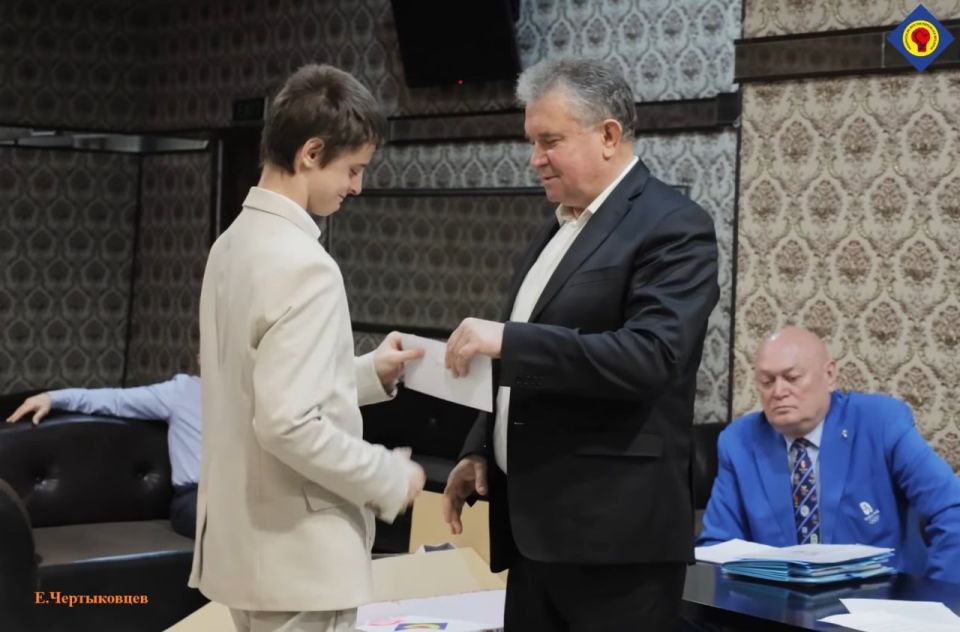 ���������� ��������� ����� ��������� ������