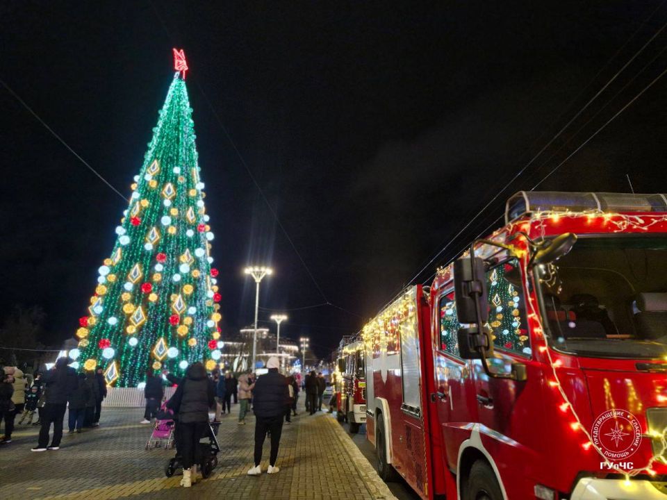 Финальная точка каравана в столице — у ёлочки в Екатерининском