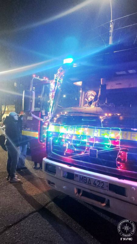 Здесь, на Ленинском, Деда Мороза со Снегурочкой с нетерпением ждали маленькие бендерчане