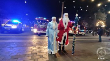 А это площадь Освобождения в Бендерах – праздничная и новогодняя