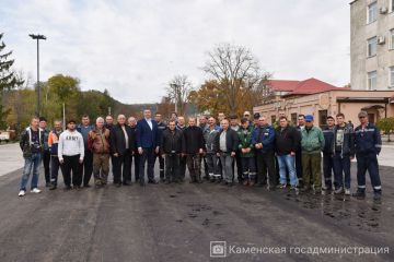 Герои уходящего года. Перед вами — люди, которых мы по праву считаем героями уходящего года