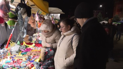 Приглашаем посетить праздничные торговые точки!