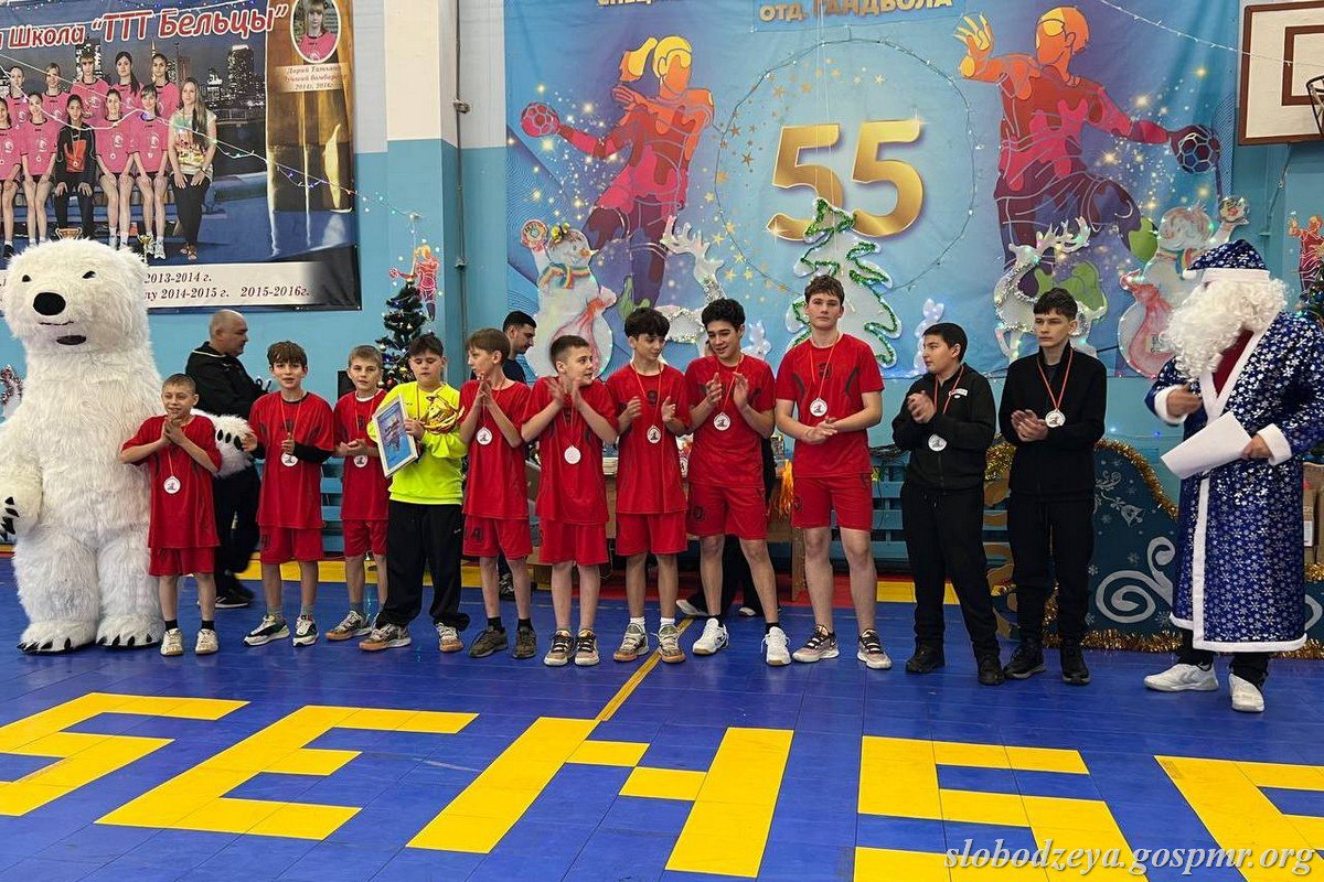 Чобручская ДЮСШ №4 завершила год яркими победами Чобручская ДЮСШ №4 завершила год яркими победами