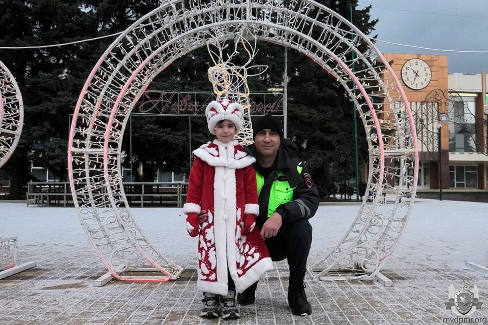 Новогодние поздравления милиционерам Новогодние поздравления милиционерам