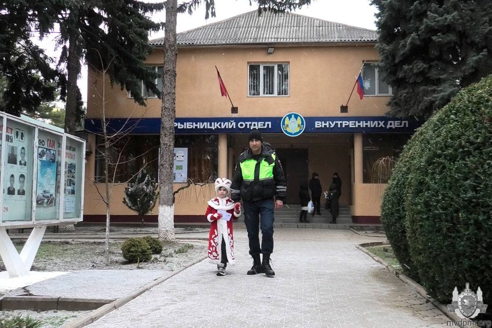 Новогодние поздравления милиционерам Новогодние поздравления милиционерам