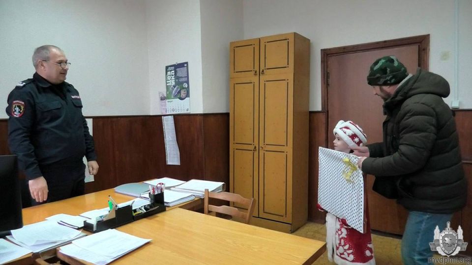 Новогодние поздравления милиционерам Новогодние поздравления милиционерам