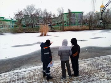 Вчера столичные спасатели снова посетили Екатерининский парк