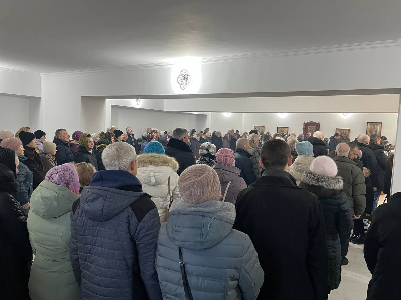 11 января в нижнем храме собора Архангела Михаила архиепископ Тираспольский и Дубоссарский Савва совершил Божественную литургию, приуроченную к престольному празднику храма 11 января в нижнем храме собора Архангела Михаила архиепископ Тираспольский и Дубоссарский Савва совершил Божественную литургию, приуроченную к престольному празднику храма