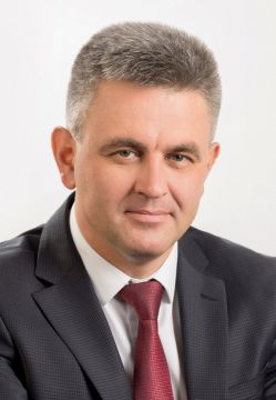 Президент Вадим Красносельский поздравил ветерана Великой Отечественной войны Зинаиду Павловну Кройтор с днем рождения: