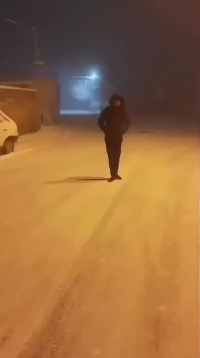 Штормовое по гололедице.. Завтра дороги останутся скользкими, гидромет продлил жёлтый код метеоопасности