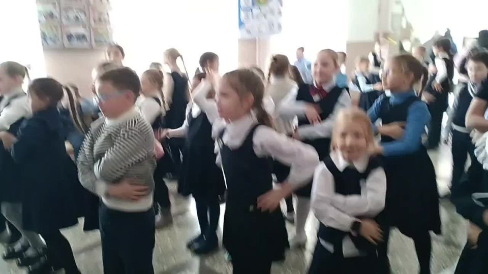 Вот так весело проходят перемены в Бендерской гимназии №1