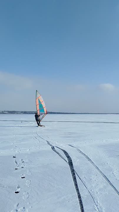 Пока водоёмы скованы льдом, спортсмены яхтклуба «Фордевинд» (Днестровск) не сбавляют скорость