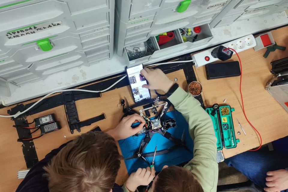 ���������� ���������� ��������� ����� ������ ������ � ���������� ��� �� ������ �� ������� ������������ � ������ ������ (����)