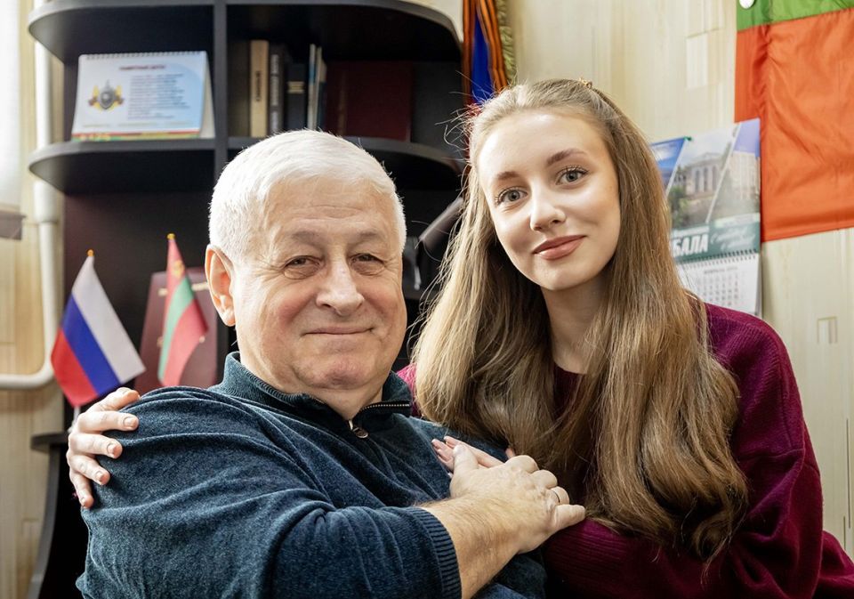 Причудливые перипетии судьбы, участие в становлении республики, служба на страже закона и порядка, верность чести и долгу, сохранение традиций, преемственность поколений и первые творческие победы – об этом и многом другом...