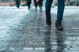 Внимание: на дорогах скользко!