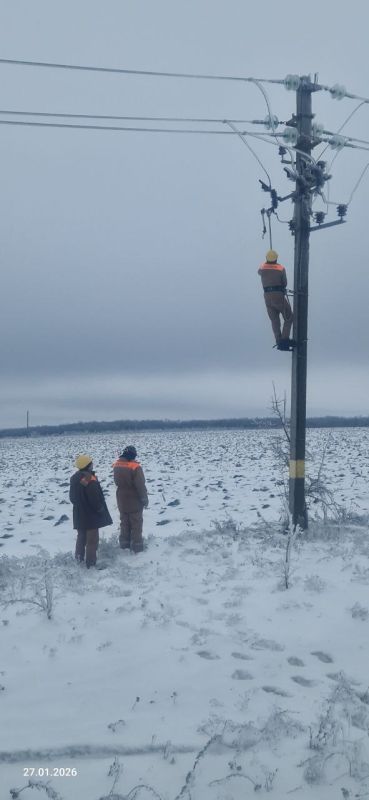 В Каменском районе энергетики работают в усиленном режиме: устраняют обрывы, выезжают на труднодоступные участки и оперативно восстанавливают электроснабжение