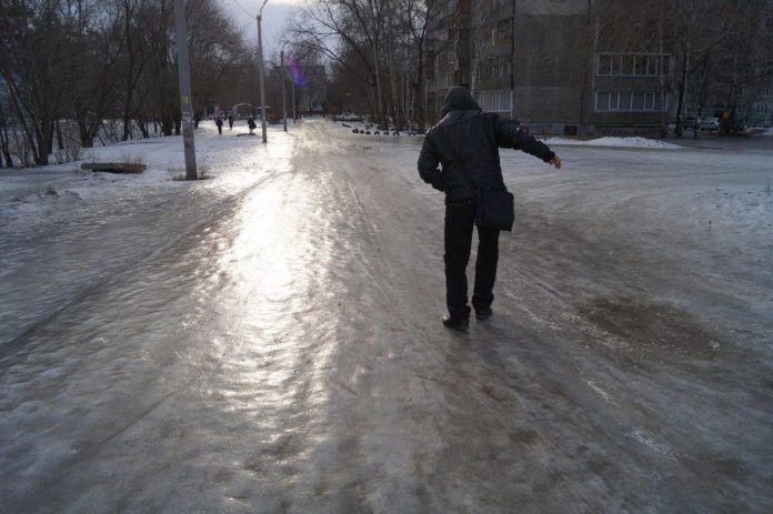 В Слободзее за сутки использовано 190 тонн реагента, задействованы 14 спецавтомобилей и 17 сотрудников коммунальных служб