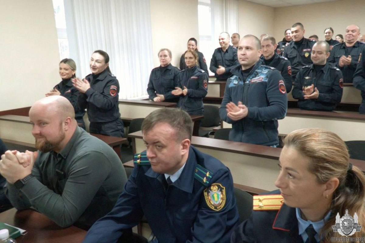 Четверть века на службе закону Четверть века на службе закону