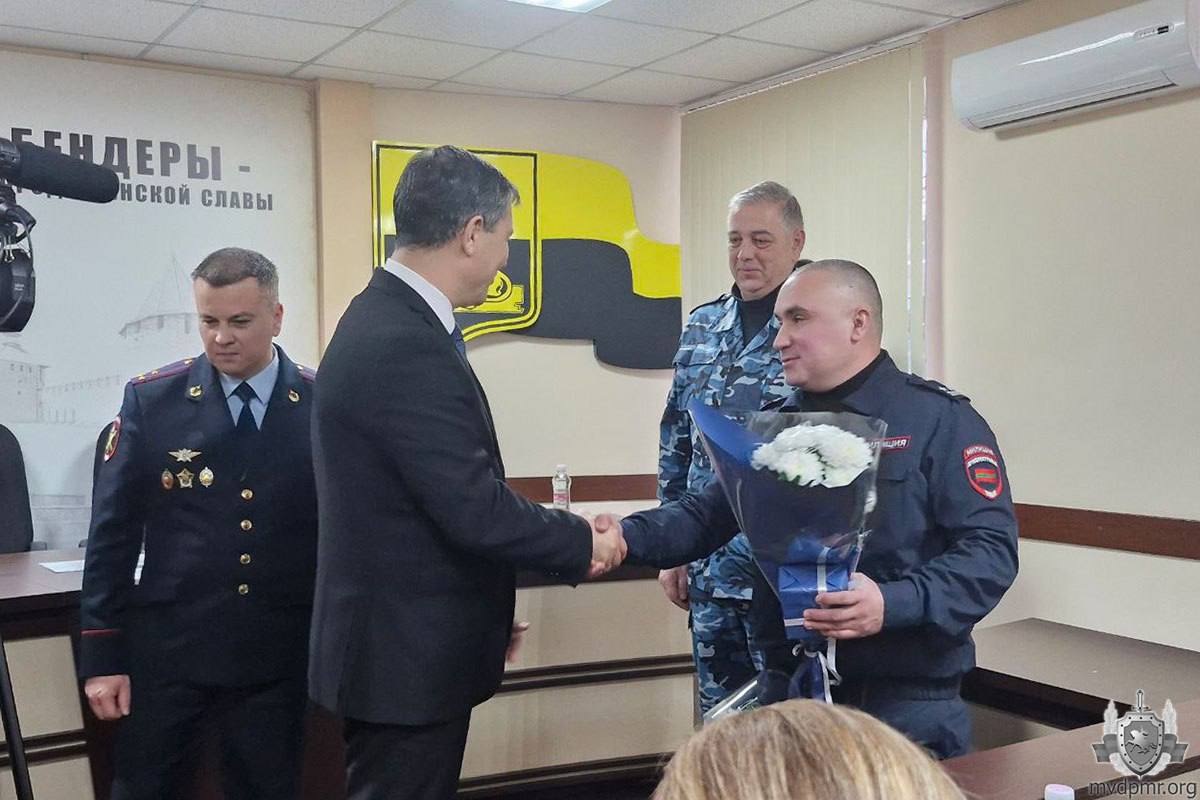 Четверть века на службе закону Четверть века на службе закону