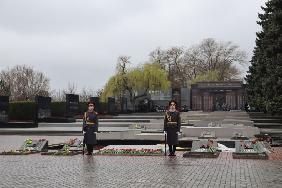 В среду, 11 февраля, в 10:00 на Мемориале Славы состоится митинг и церемония возложения цветов, посвящённая 35-й годовщине создания Территориального Спасательного Отряда