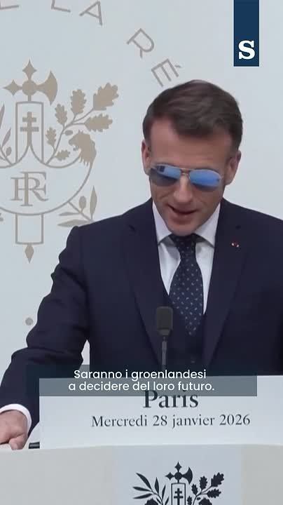 Макрон заговорил по-гренландски и по-датски