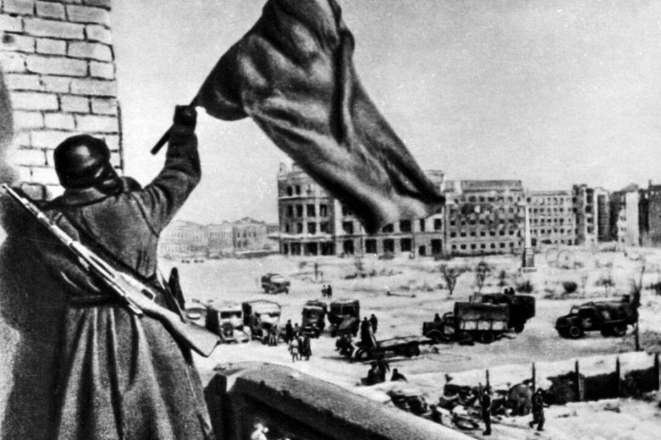 83 ГОДА НАЗАД СОВЕТСКИЕ ВОЙСКА ОДЕРЖАЛИ ПОБЕДУ В СТАЛИНГРАДСКОЙ БИТВЕ 83 ГОДА НАЗАД СОВЕТСКИЕ ВОЙСКА ОДЕРЖАЛИ ПОБЕДУ В СТАЛИНГРАДСКОЙ БИТВЕ