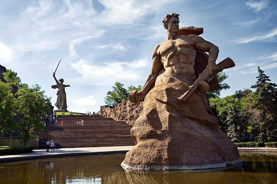 83 ГОДА НАЗАД СОВЕТСКИЕ ВОЙСКА ОДЕРЖАЛИ ПОБЕДУ В СТАЛИНГРАДСКОЙ БИТВЕ 83 ГОДА НАЗАД СОВЕТСКИЕ ВОЙСКА ОДЕРЖАЛИ ПОБЕДУ В СТАЛИНГРАДСКОЙ БИТВЕ