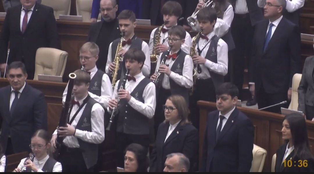 Это ппц. В стране куча нерешенных проблем: нищета, проблемы аграриев, тарифы, энергетика, демографический кризис Это ппц. В стране куча нерешенных проблем: нищета, проблемы аграриев, тарифы, энергетика, демографический кризис