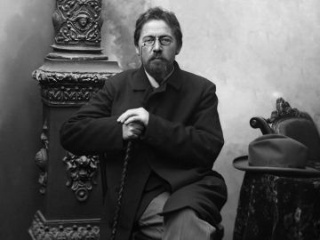 Я устал, мне кажется, что зима тянется уже десять лет