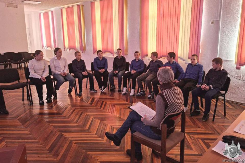 Макаренцы учились выходить из конфликтов Макаренцы учились выходить из конфликтов