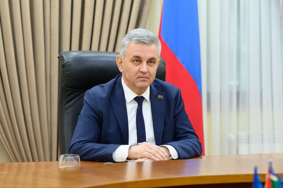 Вадим Красносельский поздравил дипломатов с профессиональным праздником, подчеркнул приоритет интересов государства и народа