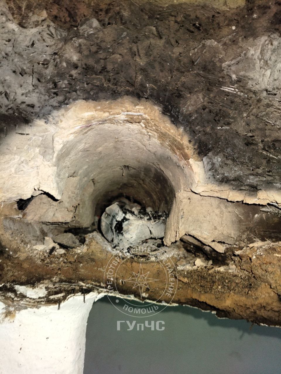 Пожар в Незавертайловке из-за перекала печи Пожар в Незавертайловке из-за перекала печи