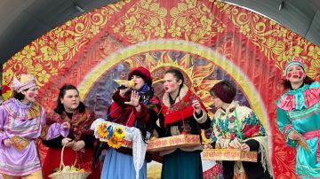 Широкая Масленица: где поесть блины и во сколько сожгут чучело?