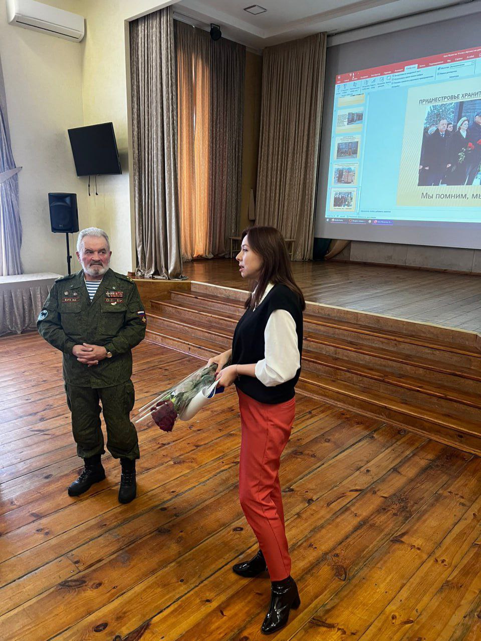 В МОУ «Тираспольская гуманитарно-математическая гимназия» состоялась информационная беседа в формате «Урок мужества» В МОУ «Тираспольская гуманитарно-математическая гимназия» состоялась информационная беседа в формате «Урок мужества»