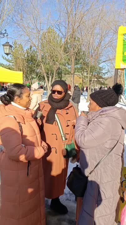 4 девушки из Великобритании приехали в Приднестровье на Масленицу