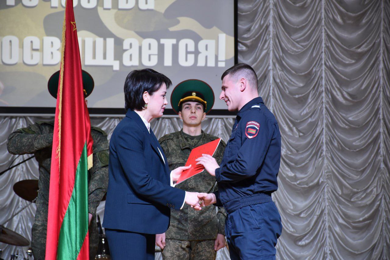 В Каменке отметили День защитника Отечества В Каменке отметили День защитника Отечества