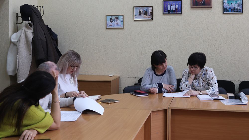 В Министерстве здравоохранения обсудили сокращение отчётности в медучреждениях В Министерстве здравоохранения обсудили сокращение отчётности в медучреждениях