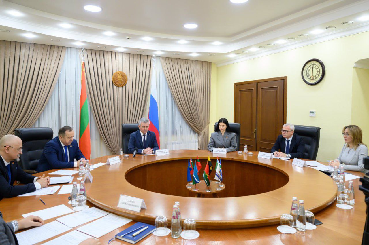 Президент Вадим Красносельский провёл рабочее совещание по ФКВ