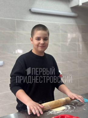 Максим Кугель слепил уже 8 пирожков