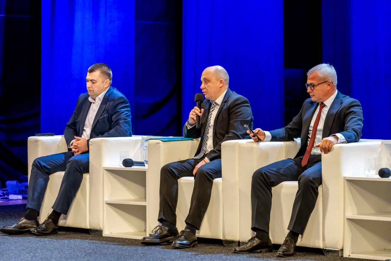 Цифровая эпоха в лицах и эмоциях: самые яркие моменты форума «Технобэк» в фотокадрах Виктора Громова Цифровая эпоха в лицах и эмоциях: самые яркие моменты форума «Технобэк» в фотокадрах Виктора Громова